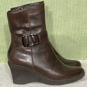 Marc Fisher Womens Ventura Brown Leather Mid Zip Wedge Boots Shoes - Size 6.5M